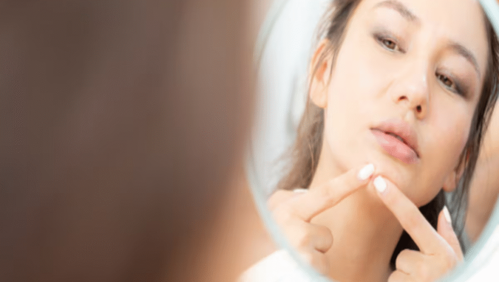 सुंदरता का धोखा: 11 एंटी-एजिंग प्रोडक्ट्स जो आपकी स्किन को नुकसान पहुंचाते हैं