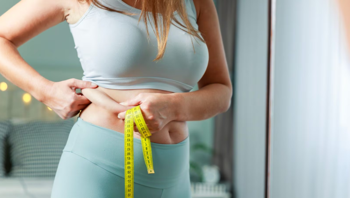 पेट की चर्बी पिघलाने के 10 सुनहरे नियम: फिटनेस कोच का सीक्रेट मंत्र