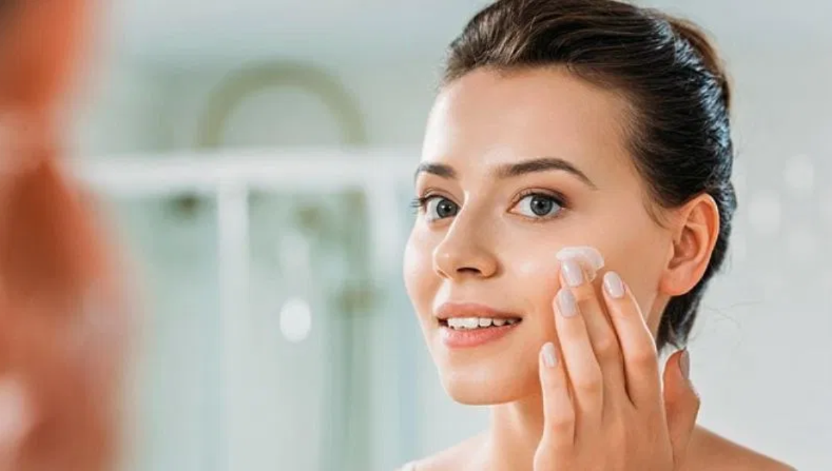 झुर्रियाँ भूल जाएँ ये किफायती Skin Care प्रोडक्ट्स बनाए आपकी त्वचा ग्लोइंग