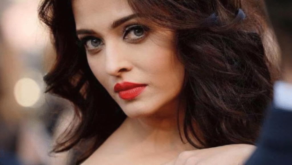 52 की उम्र में भी चमकती हैं ऐश्वर्या राय बच्चन, खुद बताई ग्लोइंग स्किन का असली राज़